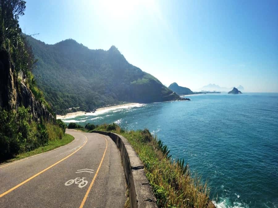Pedra do Telégrafo Hike and Beach Full-Day Tour - Grumari or Prainha Beach after the climb