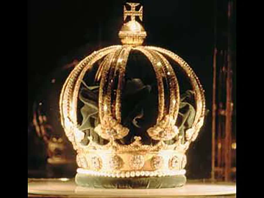 Petrópolis: Imperial City Tour - Quitandinha Palace: A Grand Opening Stop