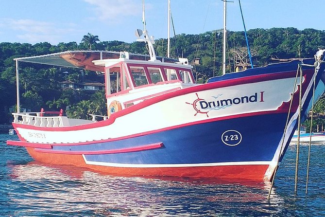Private Boat Trip - Closed Group Whelk Frame by Drumond I - What makes this Búzios boat trip special