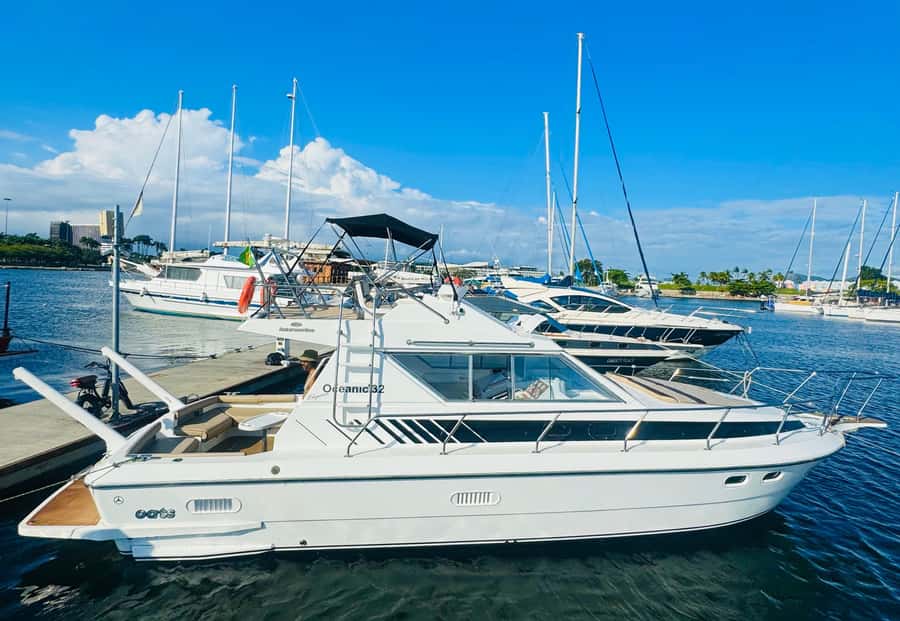 Private speedboat tour in Rio de Janeiro - Sugarloaf Mountain and the Rio Coast