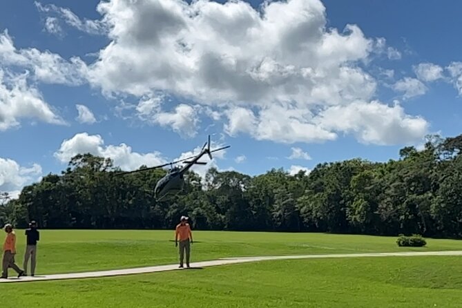 Private Tour Iguaçu Waterfalls + Helicopter Flight - Private transport and the value of a small group