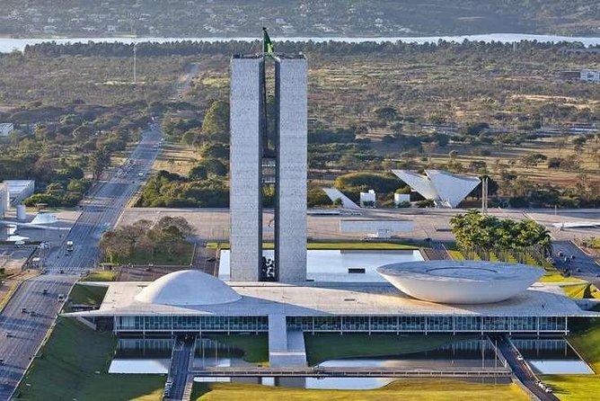 Private Tour of the Federal District in Brasilia - Starting at Brasília Shopping and entering the legal district