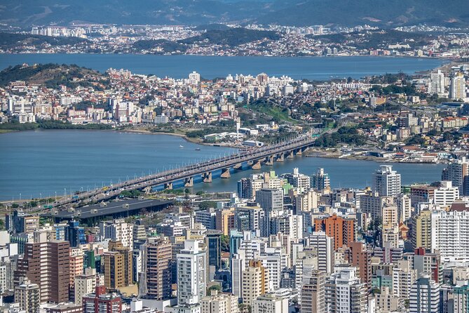 Private Transfer from FLN Airport to the City Balneario Camboriú - A private ride with no taxi meter