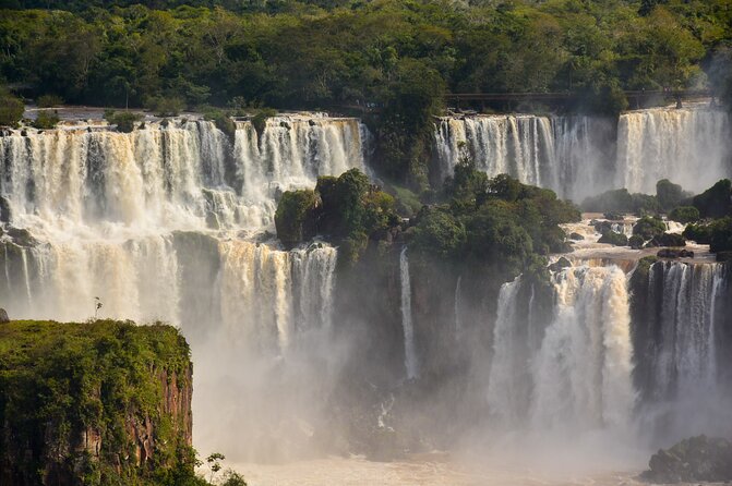 Private transport with guide to the Falls on the Argentinean side. - What the strongest service praise tells you