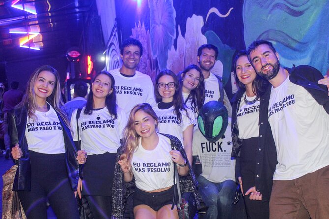 Pub Crawl in Pinheiros: Explore the Nightlife of São Paulo - Desmanche Bar: karaoke and a relaxed middle hour