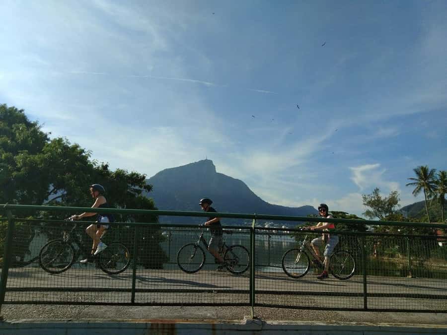 Rio Bike Tour – Discover the Beaches and Lagoon - Rodrigo de Freitas Lagoon changes the pace