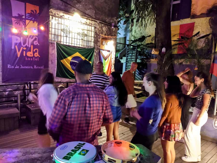 Rio: Caipirinha Workshop and Samba Class - Finding Pura Vida Hostel near Posto 5