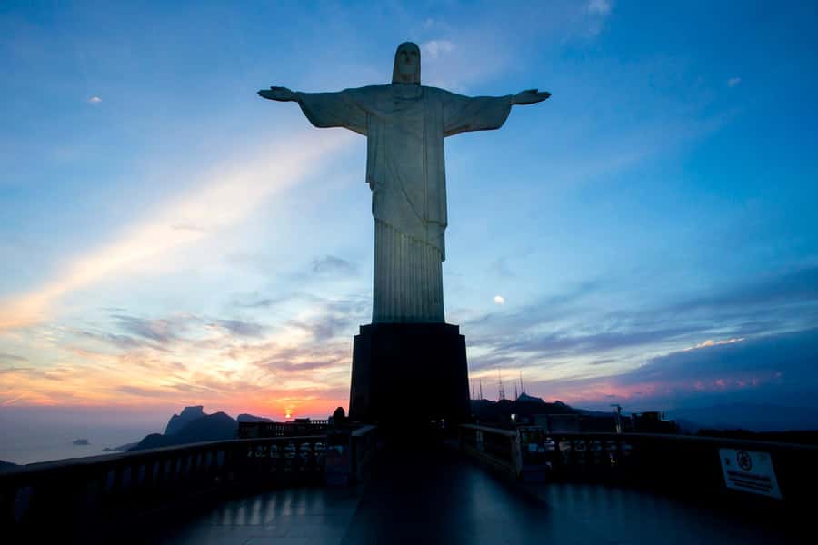 Rio: Christ The Redeemer Half Day Tour With Pick up - The good, the weak, and the honest tradeoff