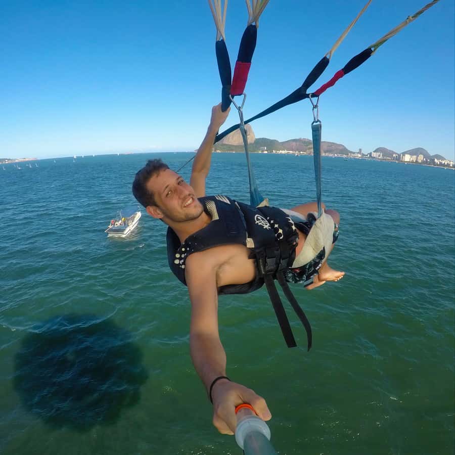 Rio de Janeiro: 2-Hour Boat Trip with Parasailing - Key points at a glance
