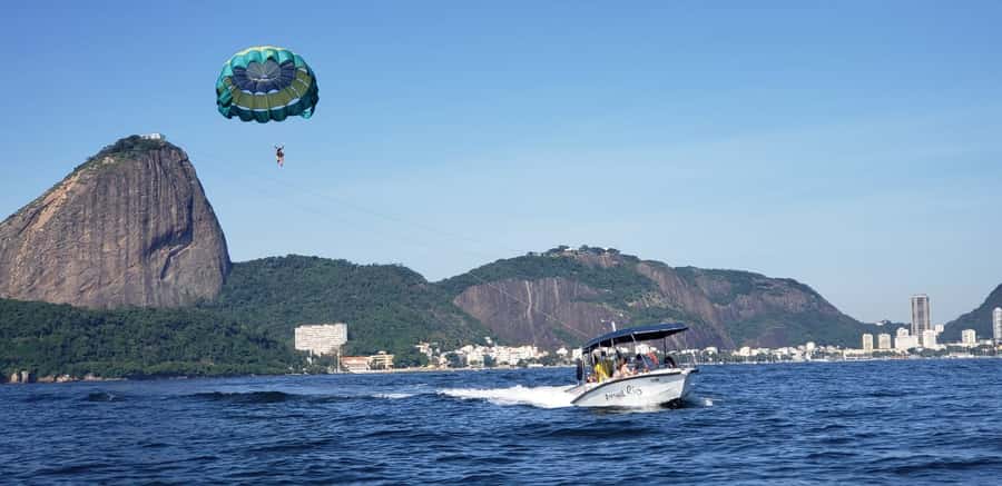 Rio de Janeiro: 2-Hour Boat Trip with Parasailing - Meeting the boat at Marina da Glória