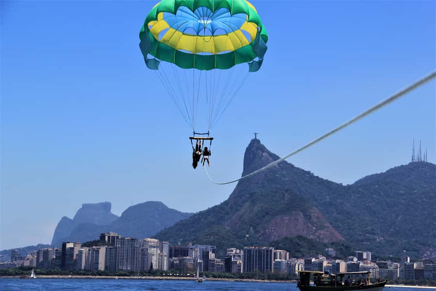 Rio de Janeiro: 2-Hour Boat Trip with Parasailing - Getting ready with a life vest and harness