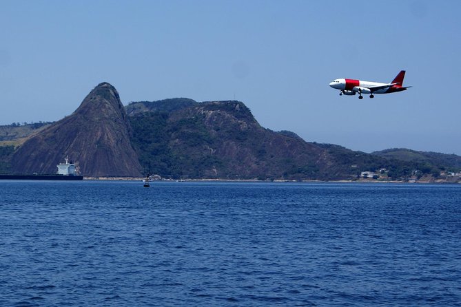Rio de Janeiro Airport Roundtrip Private Transfer - A private vehicle, but a price based on eight adults