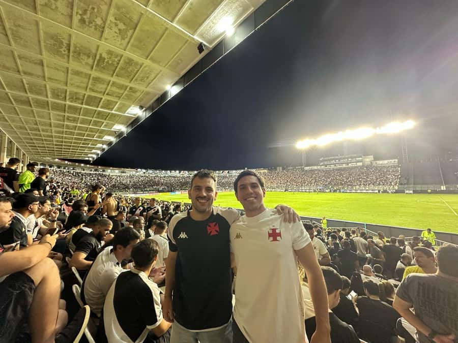 Rio de Janeiro: Attend a Vasco da Gama game with local guide - São Januário or Maracanã?