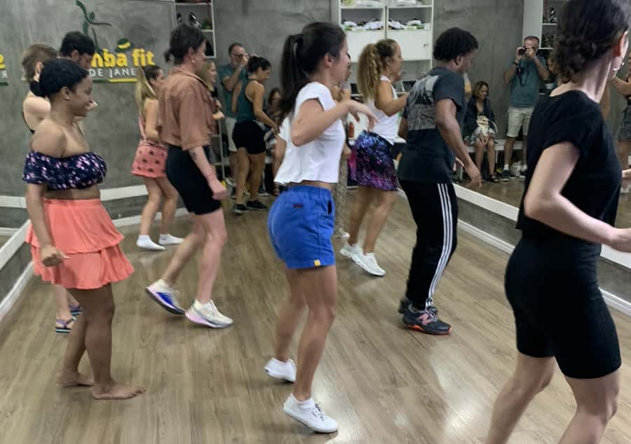 Rio de Janeiro: Beginner Samba Lesson in Ipanema - The first steps: rhythm before fancy footwork