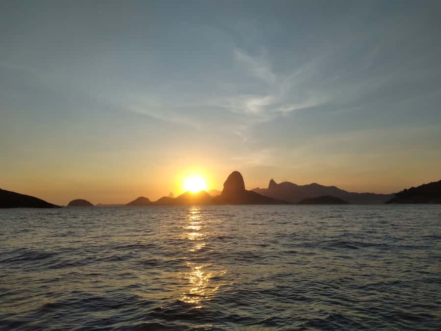 Rio de Janeiro: Boat Tour - Sunset with Beer - Cagarras Islands and the open water