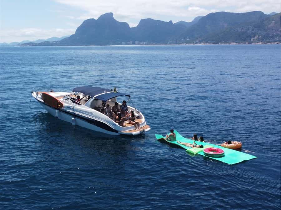 Rio de Janeiro: Boat Tour - Sunset with Beer - The guide can make or break the evening