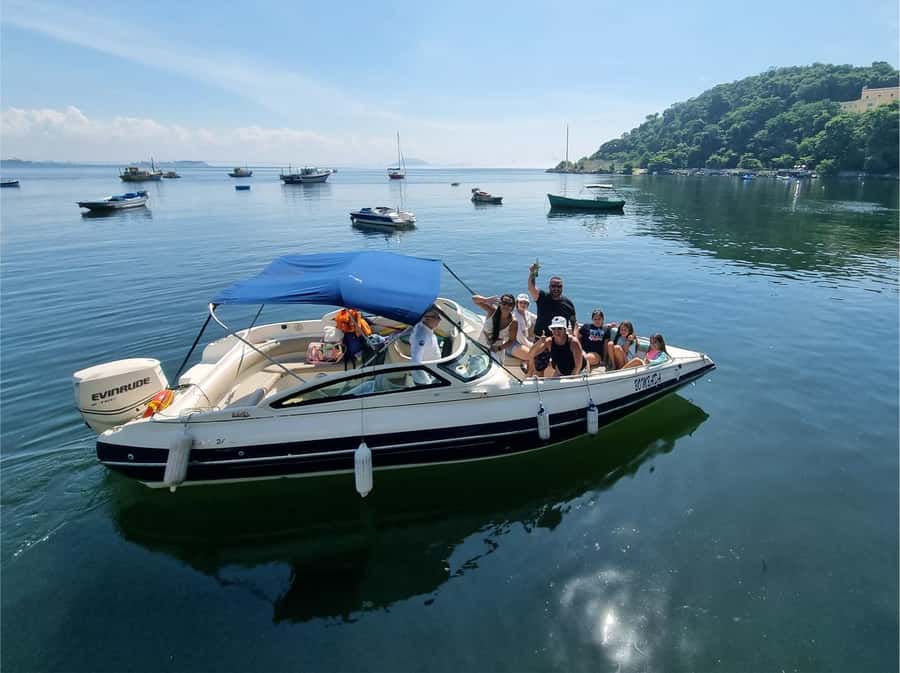 Rio de Janeiro: Boat Tour - Sunset with Beer - Starting at Urca, with Sugarloaf just ahead