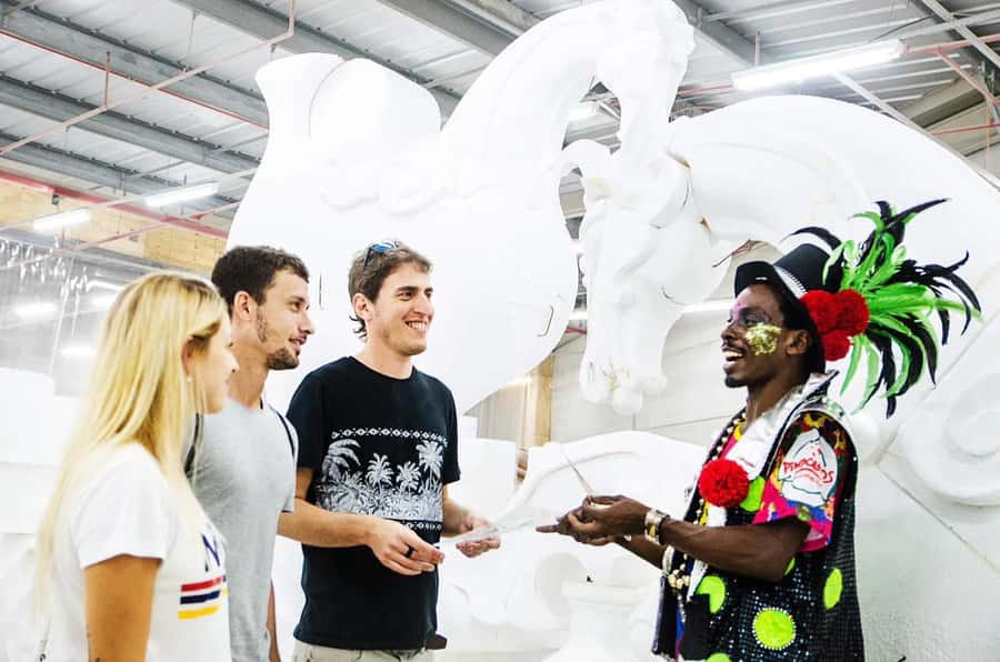 Rio de Janeiro: Carnaval Backstage Tour and Samba Class - Trying on Carnaval costumes