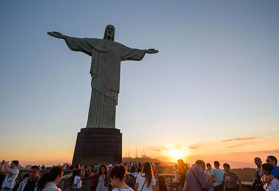 Rio de Janeiro: Christ Redeemer and Sugarloaf Half-Day Tour - What to bring for the five-hour outing