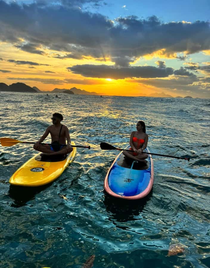 Rio de Janeiro: Copacabana Sunrise Stand Up Paddleboard Tour - Paddling across Copacabana as the sun comes up