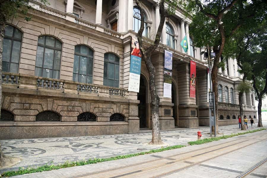 Rio de Janeiro: Downtown Walking Tour - Ending by the subway in downtown Rio