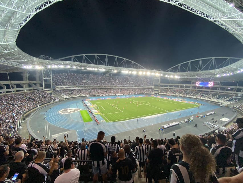 Rio de Janeiro: Enjoy a Botafogo soccer game with Locals - What the three-hour match period feels like