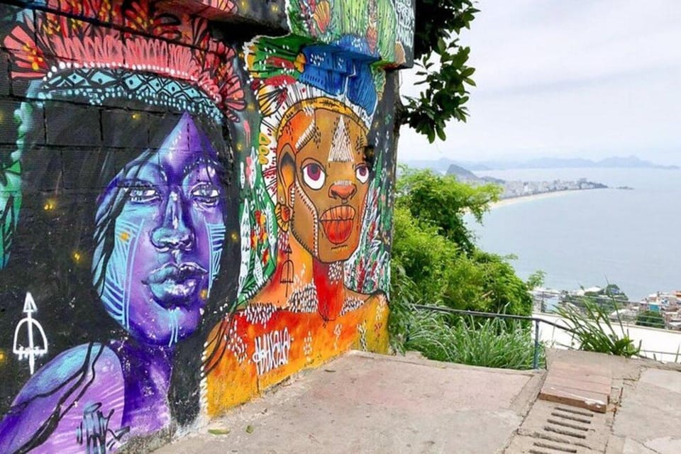 Rio de Janeiro: Favela Jeep Tour to Rocinha and Capoeira - Languages, Group Size, and Guide Quality