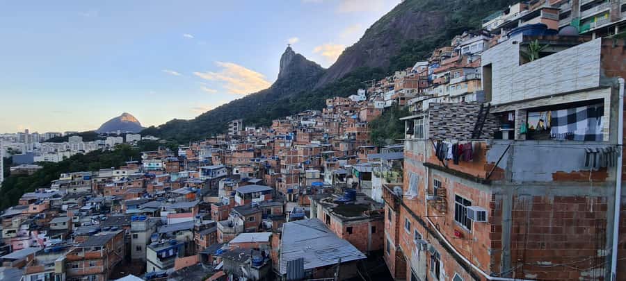 Rio de Janeiro: Favela Santa Marta Tour with Resident Guide - Community projects with a practical purpose