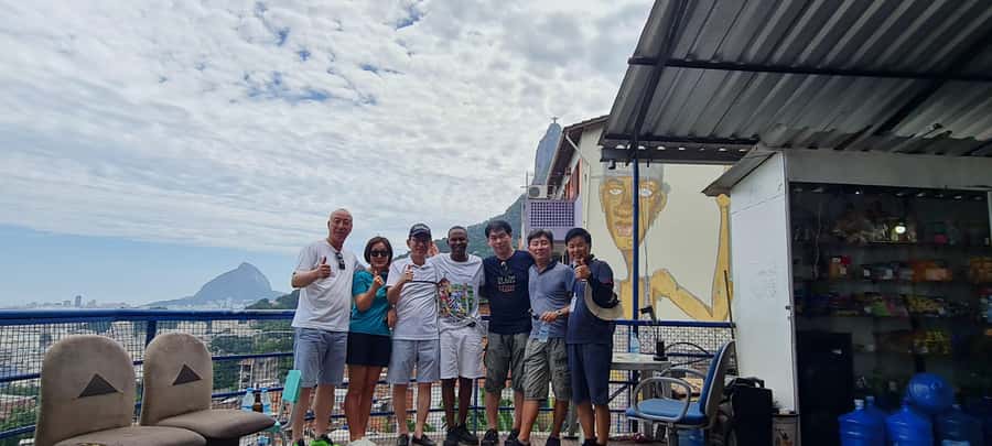 Rio de Janeiro: Favela Santa Marta Tour with Resident Guide - The cable car ride and the climb upward