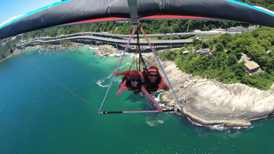 Rio de Janeiro: Hang Gliding Adventure - Who will enjoy this most