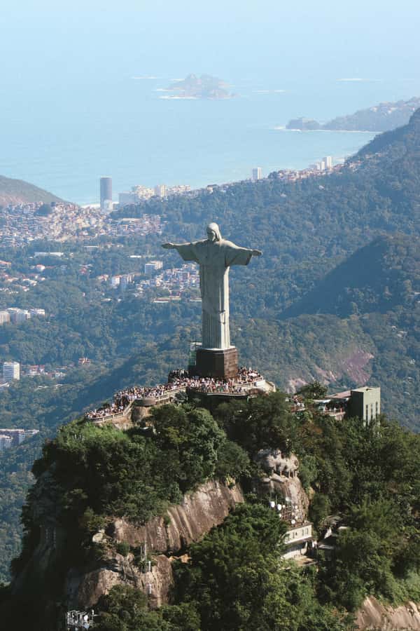 Rio de Janeiro: Helicopter Tour with an unforgettable view - Morro Dois Irmãos, Leblon, and Ipanema