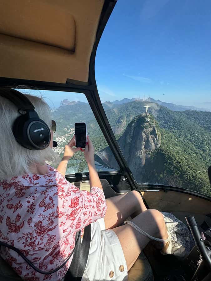Rio de Janeiro: Helicopter Tour with an unforgettable view - Copacabana and Sugarloaf Mountain