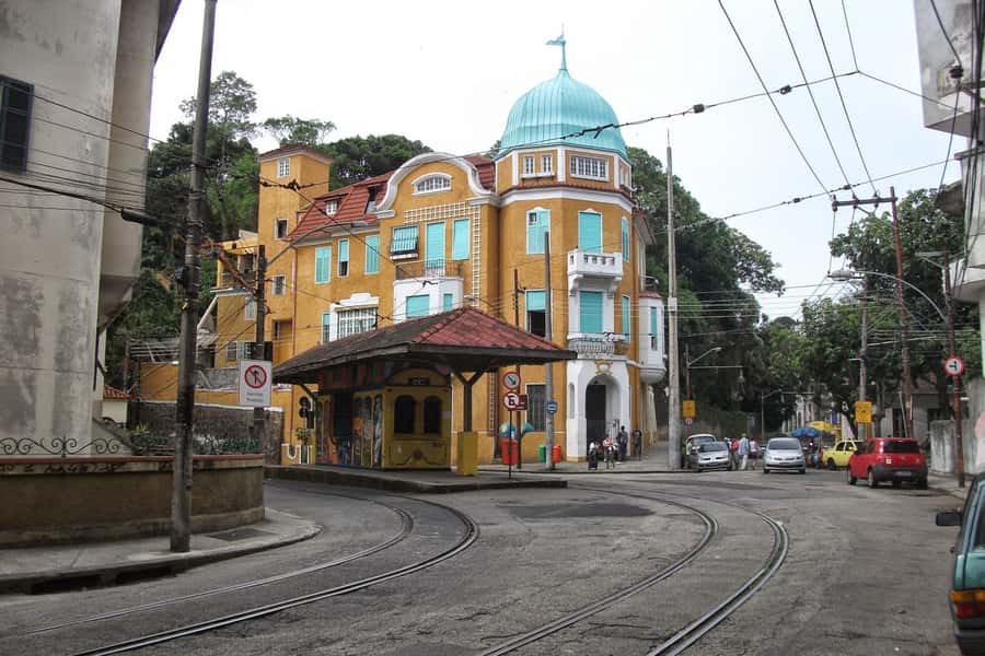 Rio de Janeiro: Historic Rio and Santa Teresa Half-Day Tour - Santa Teresa’s narrow streets and creative side