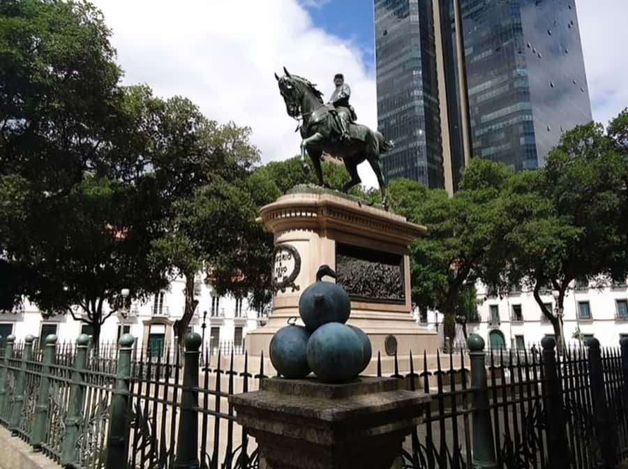 Rio de Janeiro : Must-See Sites Walking Tour With A Guide - Candelária Church and Its Ornate Interior