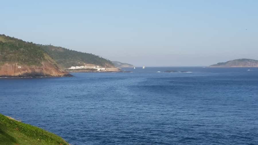 Rio de Janeiro: Niterói Day Trip - Guide languages and the private format