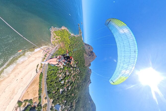 Rio de janeiro : Paragliding Tandem Flights over Rio - Starting at Pepino Beach in São Conrado