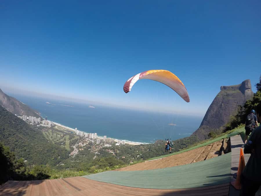 Rio de Janeiro: Paragliding with Hotel Pick-up & Drop-off - From your hotel to Pedra Bonita