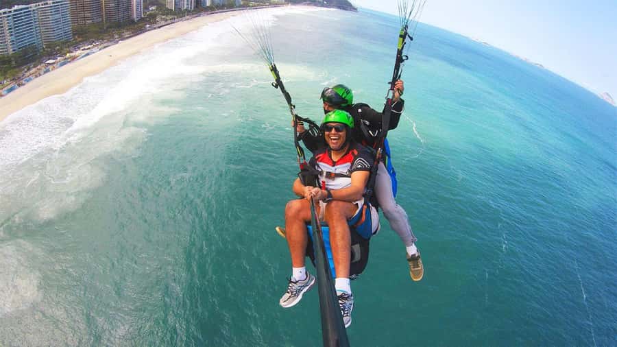 Rio de Janeiro: Paragliding with Hotel Pick-up & Drop-off - Landing on São Conrado beach