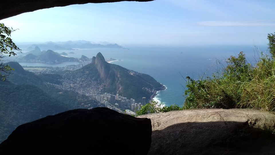 Rio de Janeiro: Pedra da Gavea Adventure Hike - The summit views and a five-minute pause
