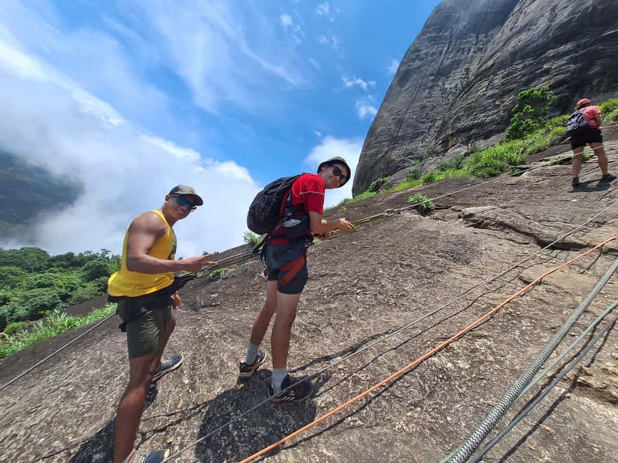 Rio de Janeiro: Pedra da Gávea - guided hike with best views - The two-hour descent back to Point da Meire