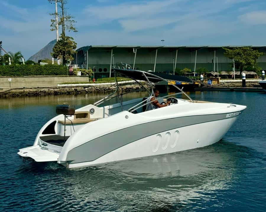 Rio de Janeiro: Private Speedboat Trip - The Marina da Glória meeting point