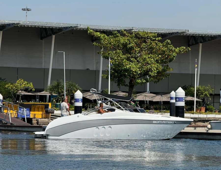 Rio de Janeiro: Private Speedboat Trip - Route two: Vermelha Beach