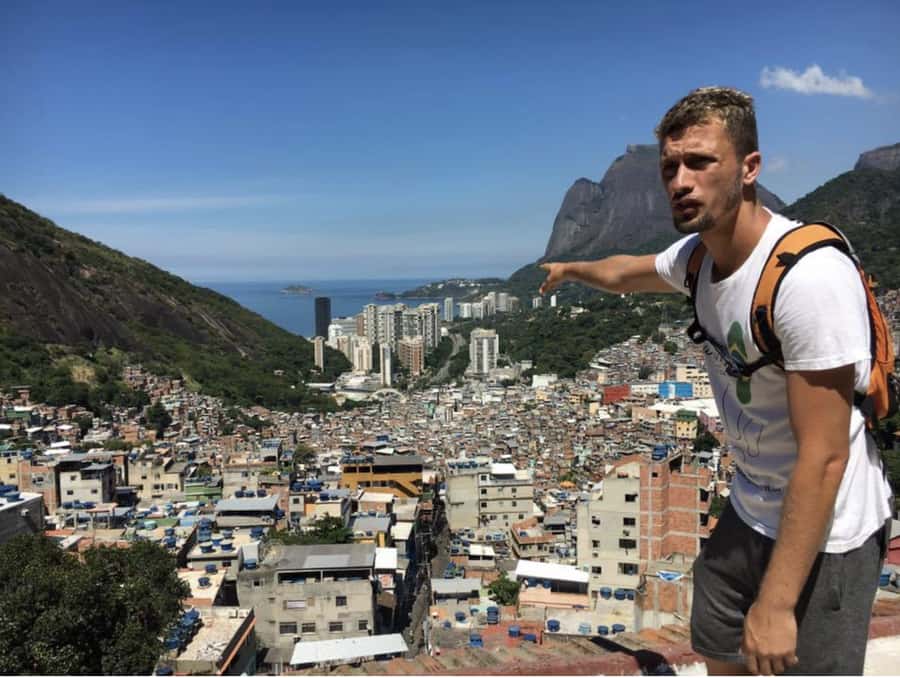 Rio de Janeiro: Rocinha Favela Walking Tour with Local Guide - Key things to know before walking into Rocinha