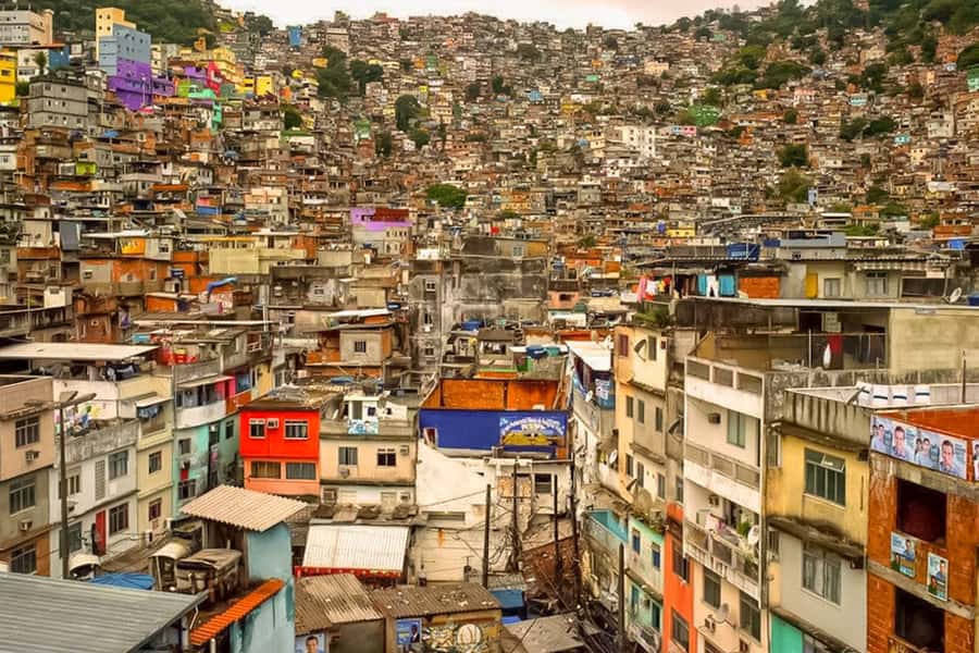 Rio de Janeiro: Rocinha Favela Walking Tour with Local Guide - The minivan ride and the change of scene
