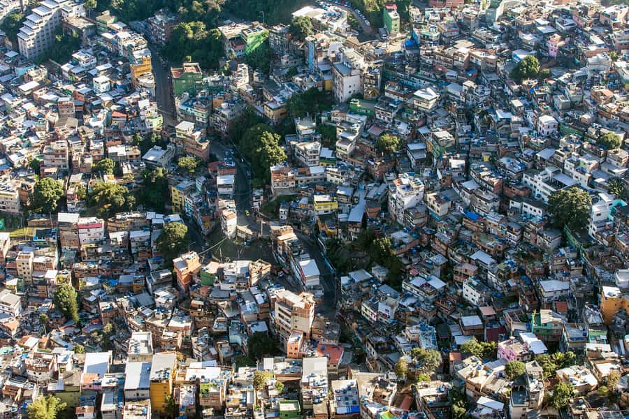 Rio de Janeiro: Rocinha Favela Walking Tour with Local Guide - What the guides add to the experience
