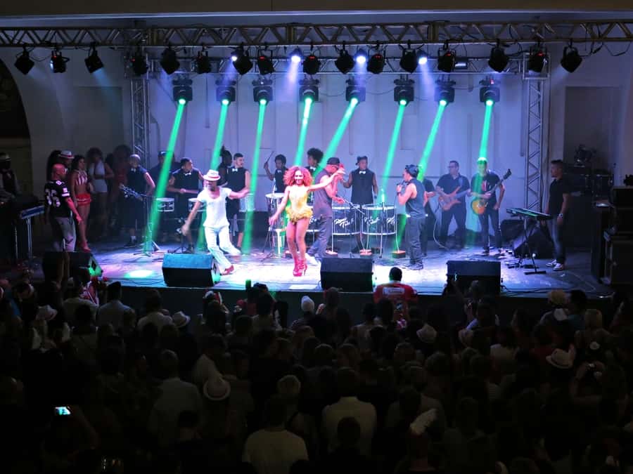 Rio de Janeiro: Salgueiro Samba School Rehearsal Tour - Why Salgueiro is a good window into Rio Carnival