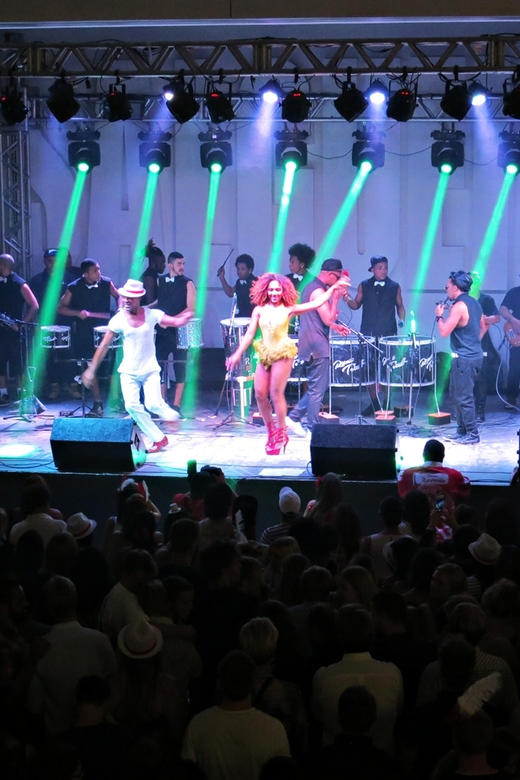 Rio de Janeiro: Salgueiro Samba School Rehearsal Tour - Does the included transfer justify the tour?