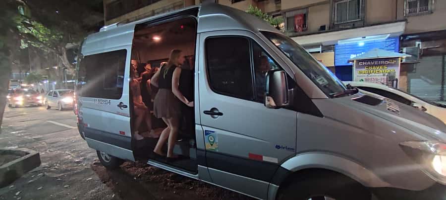 Rio de Janeiro: Samba Class and Samba Night Tour - Monday at Pedra do Sal: the street-party version