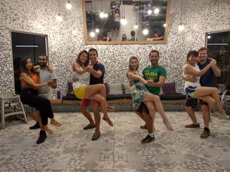 Rio de Janeiro: Samba Class in Copacabana - The crowded-room question