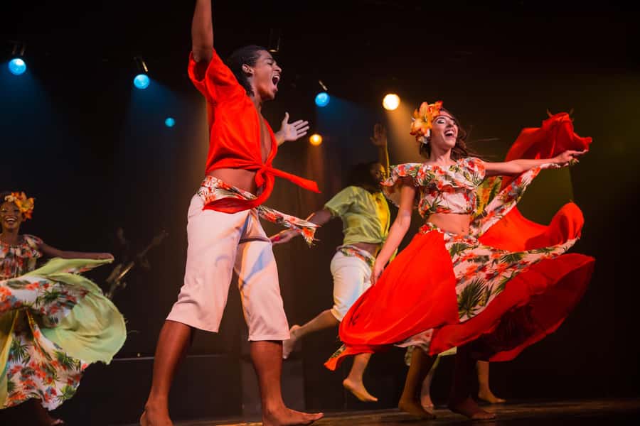 Rio de Janeiro: Samba Show Admission & Transfer - Key points to know before booking